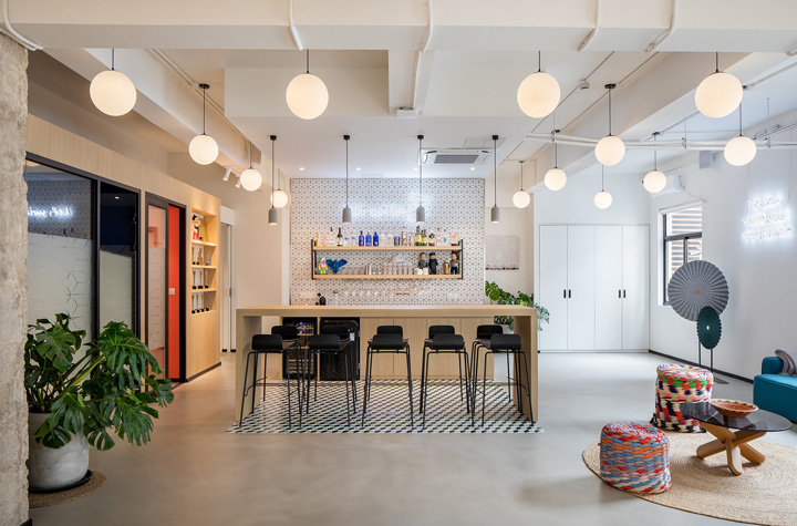 時尚簡歐風傳播咨詢公司水吧區(qū)裝修設計方案