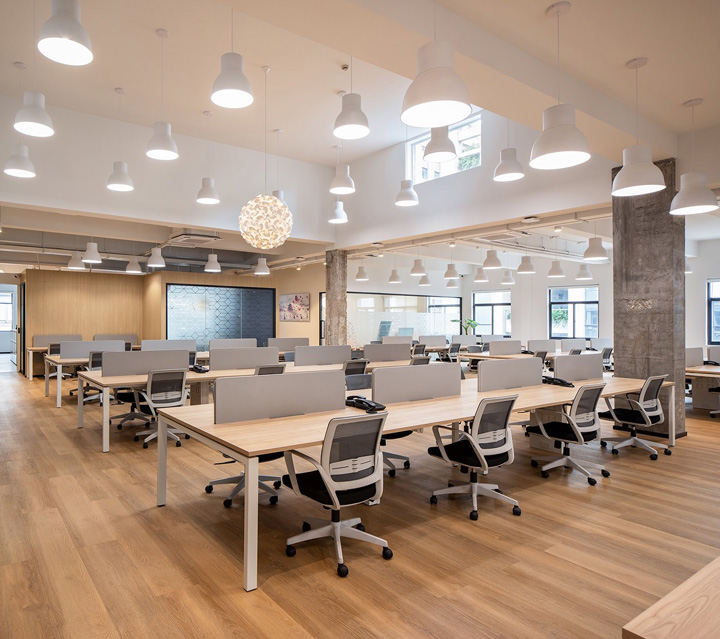 時尚簡歐風傳播咨詢公司敞開辦公區(qū)裝修設計方案