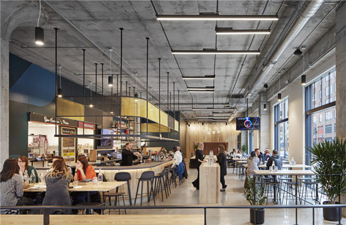 國(guó)外溫暖明亮的工業(yè)風(fēng)美食廣場(chǎng)裝修設(shè)計(jì)方案