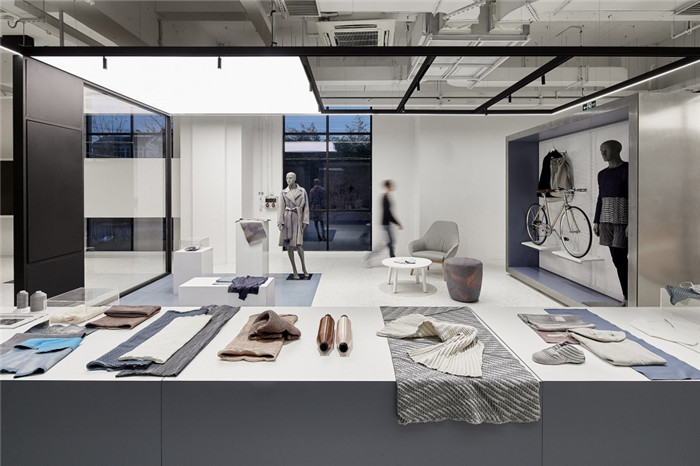 宏鈺堂展廳裝修公司推薦圣東尼紡織材料展廳裝修設(shè)計方案 宏鈺堂展廳裝修公司推薦圣東尼紡織材料展廳裝修設(shè)計方案