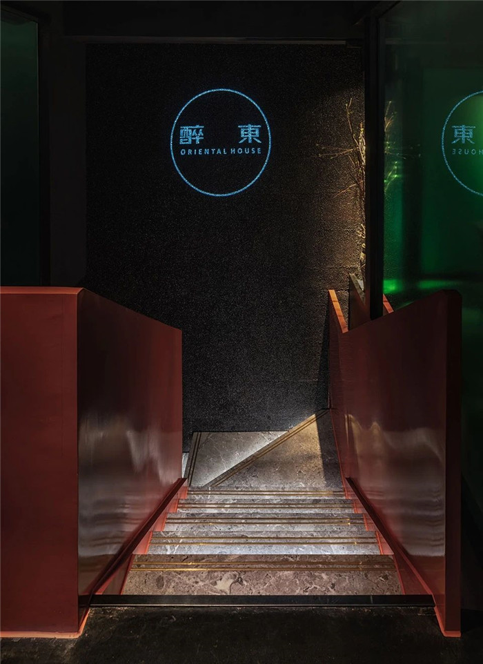 鄭州餐廳裝修公司分享中西餐酒吧融合餐飲裝修設(shè)計(jì)方案 鄭州餐廳裝修公司分享中西餐酒吧融合餐飲裝修設(shè)計(jì)方案