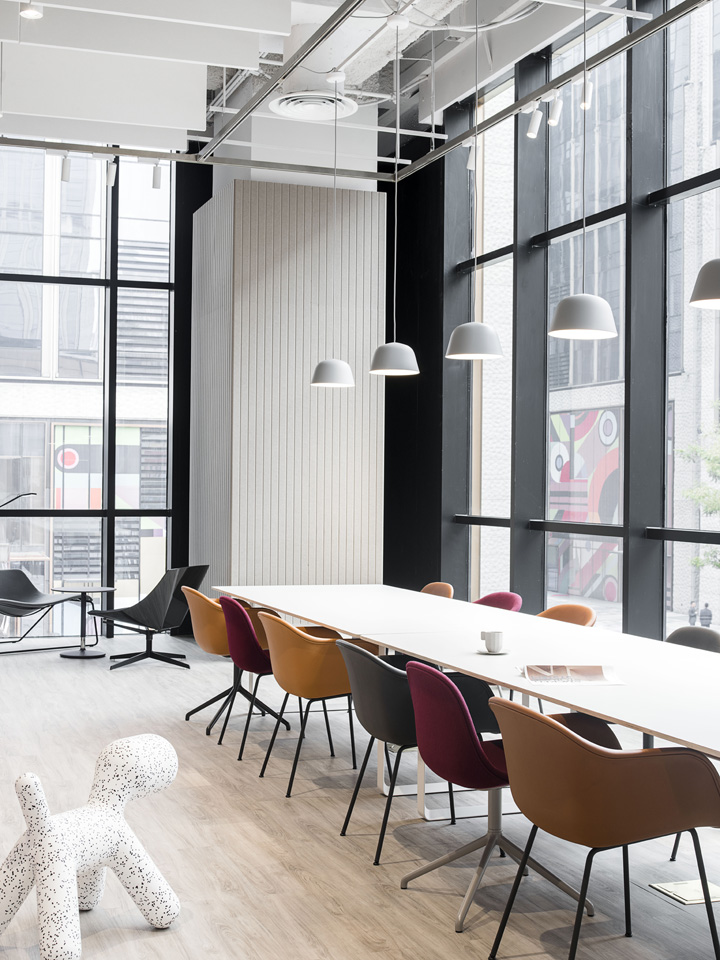 2000平時(shí)尚家具公司展廳兼辦公室裝修設(shè)計(jì)案例 2000平時(shí)尚家具公司展廳兼辦公室裝修設(shè)計(jì)案例