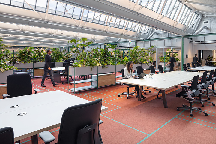 舊車庫(kù)改造成創(chuàng)新可持續(xù)總部辦公樓裝修設(shè)計(jì)實(shí)景圖 舊車庫(kù)改造成創(chuàng)新可持續(xù)總部辦公樓裝修設(shè)計(jì)實(shí)景圖