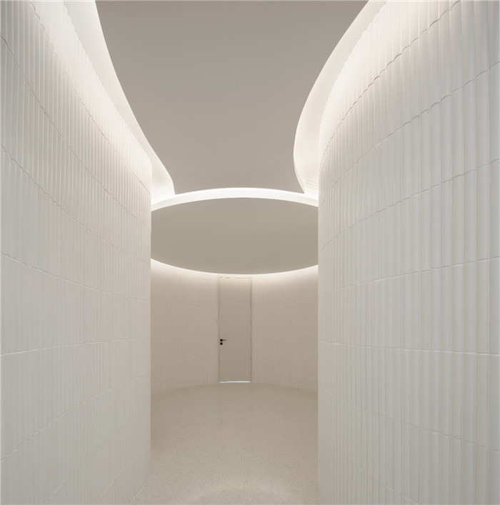 知名進(jìn)口汽車集團(tuán)總部辦公樓&展廳裝修設(shè)計(jì)實(shí)景圖 知名進(jìn)口汽車集團(tuán)總部辦公樓&展廳裝修設(shè)計(jì)實(shí)景圖