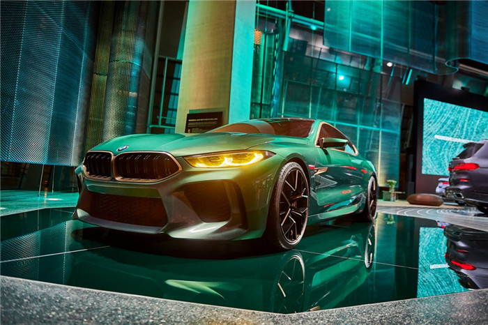 炫酷的寶馬7系汽車展廳裝修設(shè)計案例 炫酷的寶馬7系汽車展廳裝修設(shè)計案例