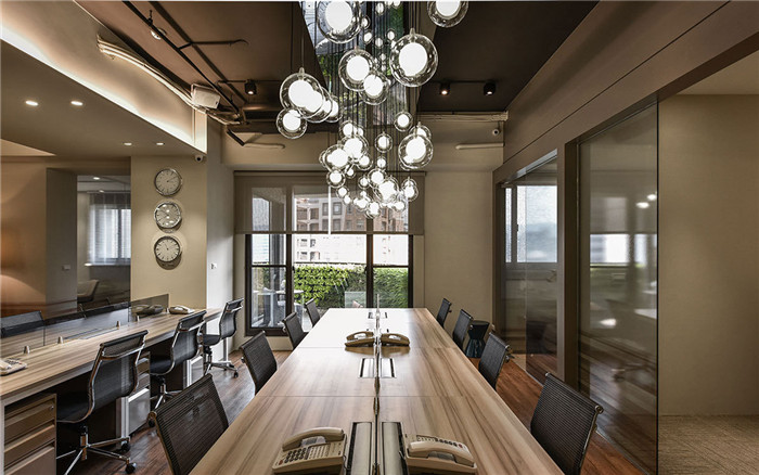 鄭州高端國際金融公司辦公室裝修設(shè)計實(shí)景圖 鄭州高端國際金融公司辦公室裝修設(shè)計實(shí)景圖