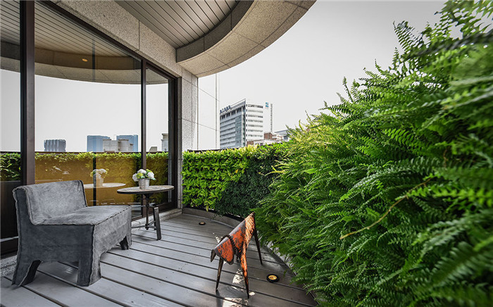 鄭州高端國際金融公司辦公室露臺裝修實(shí)景圖 鄭州高端國際金融公司辦公室露臺裝修實(shí)景圖