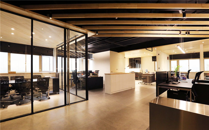 200平簡(jiǎn)約時(shí)尚風(fēng)腳輪制造公司辦公室敞開(kāi)辦公區(qū)裝修設(shè)計(jì)方案 200平簡(jiǎn)約時(shí)尚風(fēng)腳輪制造公司辦公室敞開(kāi)辦公區(qū)裝修設(shè)計(jì)方案