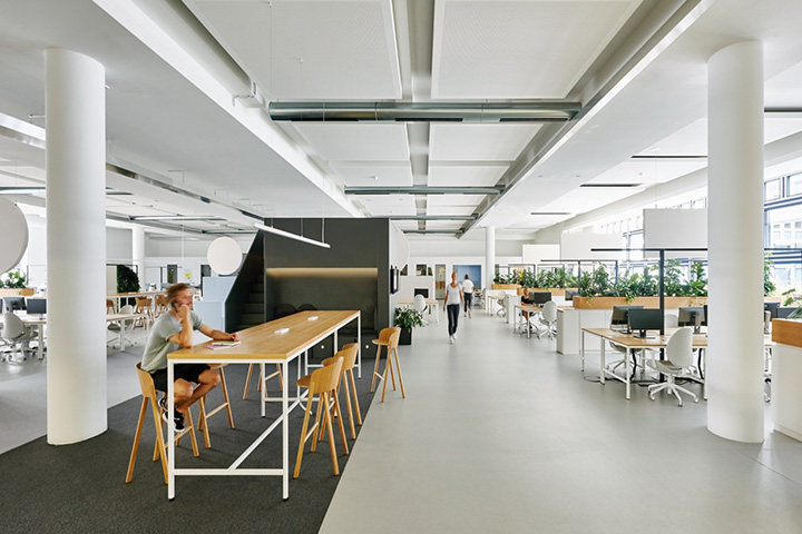 極簡LOFT風(fēng)年輕的軟件初創(chuàng)公司辦公室裝修設(shè)計(jì)圖