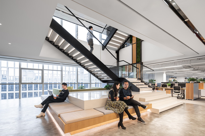 以家為主題的紅星美凱龍總部辦公樓樓梯裝修設(shè)計(jì)方案 以家為主題的紅星美凱龍總部辦公樓樓梯裝修設(shè)計(jì)方案