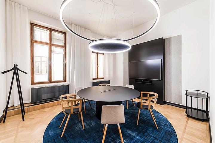 時(shí)尚優(yōu)雅的Vainu軟件公司辦公室會(huì)議室改造設(shè)計(jì)裝修實(shí)景圖 時(shí)尚優(yōu)雅的Vainu軟件公司辦公室會(huì)議室改造設(shè)計(jì)裝修實(shí)景圖