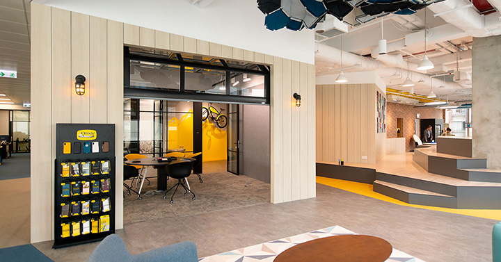 時尚多元化IT公司香港總部辦公室裝修設(shè)計方案 時尚多元化IT公司香港總部辦公室裝修設(shè)計方案