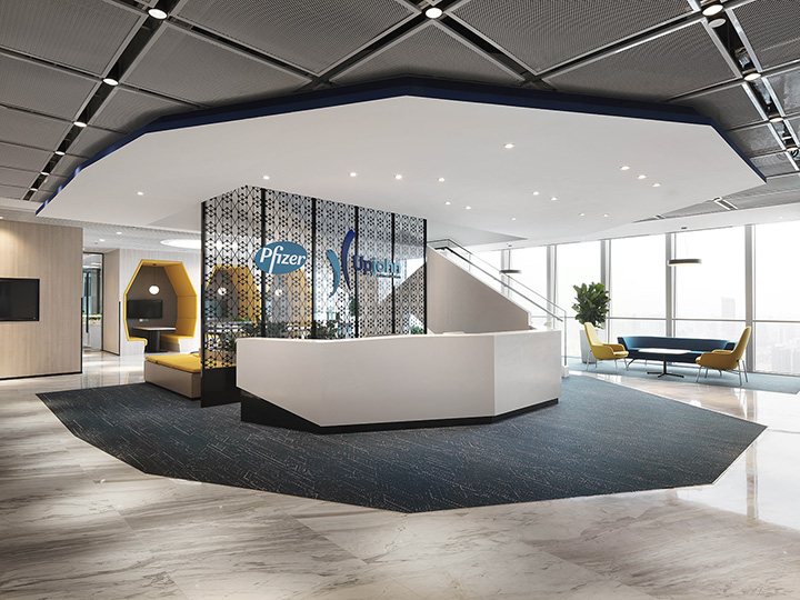 中西合璧混搭風(fēng)輝瑞醫(yī)藥集團(tuán)總部辦公室裝修實(shí)景圖 中西合璧混搭風(fēng)輝瑞醫(yī)藥集團(tuán)總部辦公室裝修實(shí)景圖