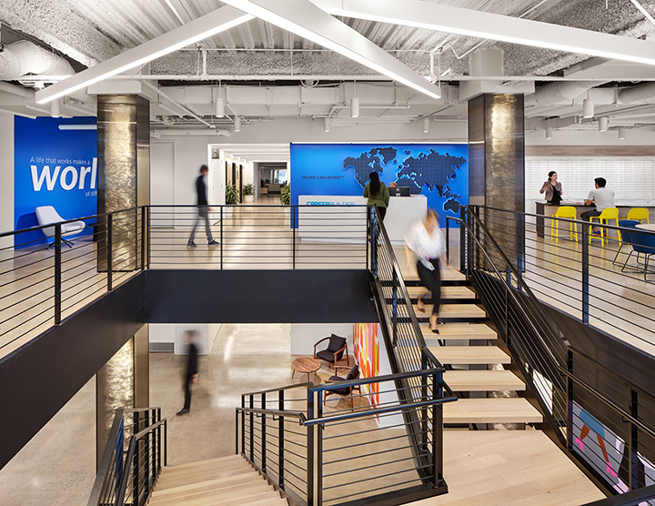 7000平在線招聘企業(yè)總部辦公樓樓梯裝修改造設(shè)計方案 7000平在線招聘企業(yè)總部辦公樓樓梯裝修改造設(shè)計方案