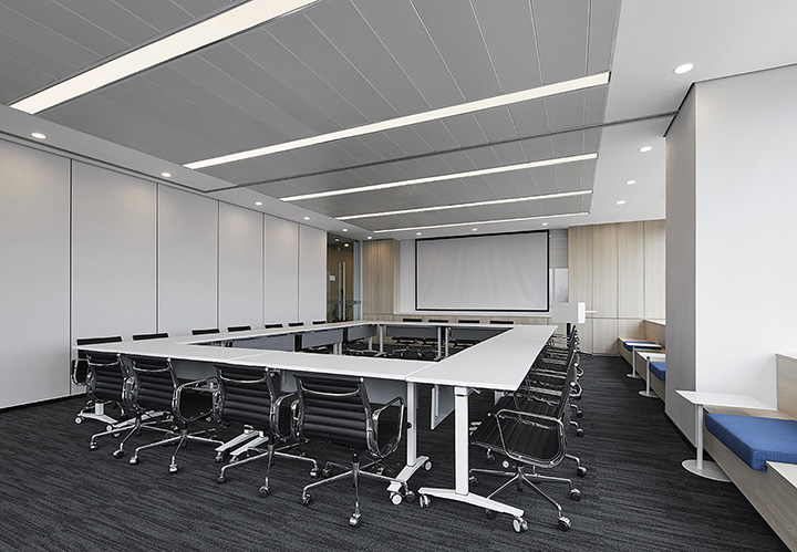 科技感很強(qiáng)的小米消費(fèi)金融公司經(jīng)理辦公室大會議室裝修設(shè)計(jì)方案 科技感很強(qiáng)的小米消費(fèi)金融公司經(jīng)理辦公室大會議室裝修設(shè)計(jì)方案