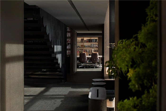 東方美學(xué)辦公設(shè)計(jì) 矩陣縱橫深圳總部辦公室室內(nèi)修設(shè)計(jì)方案 東方美學(xué)辦公設(shè)計(jì) 矩陣縱橫深圳總部辦公室室內(nèi)修設(shè)計(jì)方案