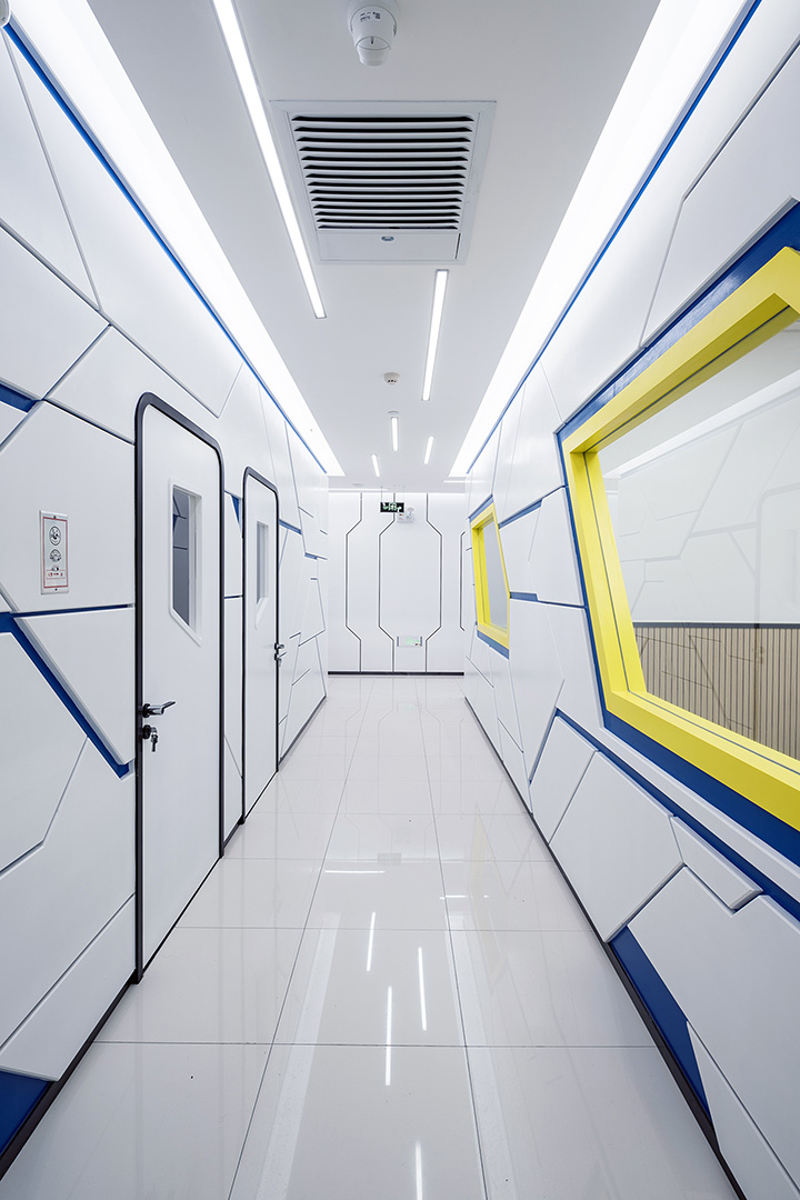 高思STEAM機器人編程教育培訓走廊裝修設(shè)計案例 高思STEAM機器人編程教育培訓走廊裝修設(shè)計案例