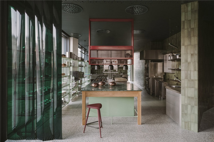 鄭州餐廳裝修專家分享精致工業(yè)風(fēng)融合西餐廳設(shè)計方案 鄭州餐廳裝修專家分享精致工業(yè)風(fēng)融合西餐廳設(shè)計方案