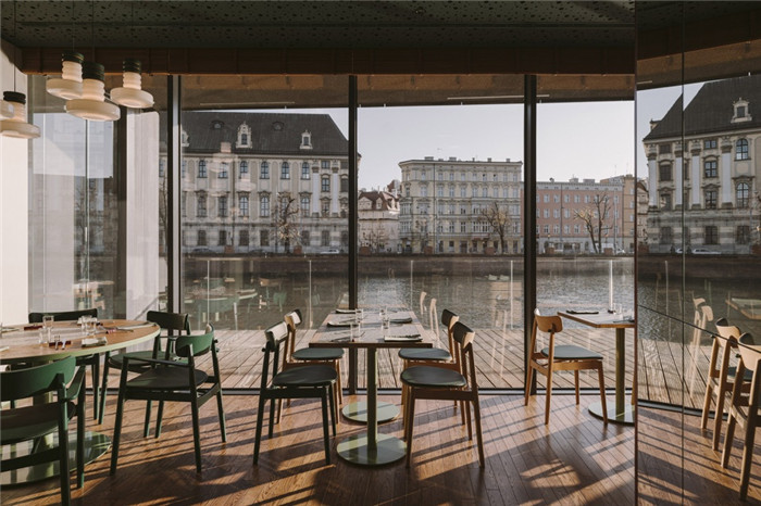 鄭州餐廳裝修專家分享精致工業(yè)風(fēng)融合西餐廳用餐區(qū)設(shè)計方案 鄭州餐廳裝修專家分享精致工業(yè)風(fēng)融合西餐廳用餐區(qū)設(shè)計方案