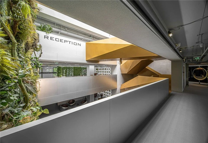 辦公樓樓梯設(shè)計-超炫酷的異次元主題集團總部辦公大樓裝修設(shè)計方案 辦公樓樓梯設(shè)計-超炫酷的異次元主題集團總部辦公大樓裝修設(shè)計方案