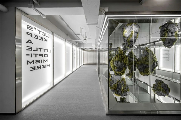 辦公樓走廊裝修設(shè)計-超炫酷的異次元主題集團總部辦公大樓裝修設(shè)計實景圖 辦公樓走廊裝修設(shè)計-超炫酷的異次元主題集團總部辦公大樓裝修設(shè)計實景圖