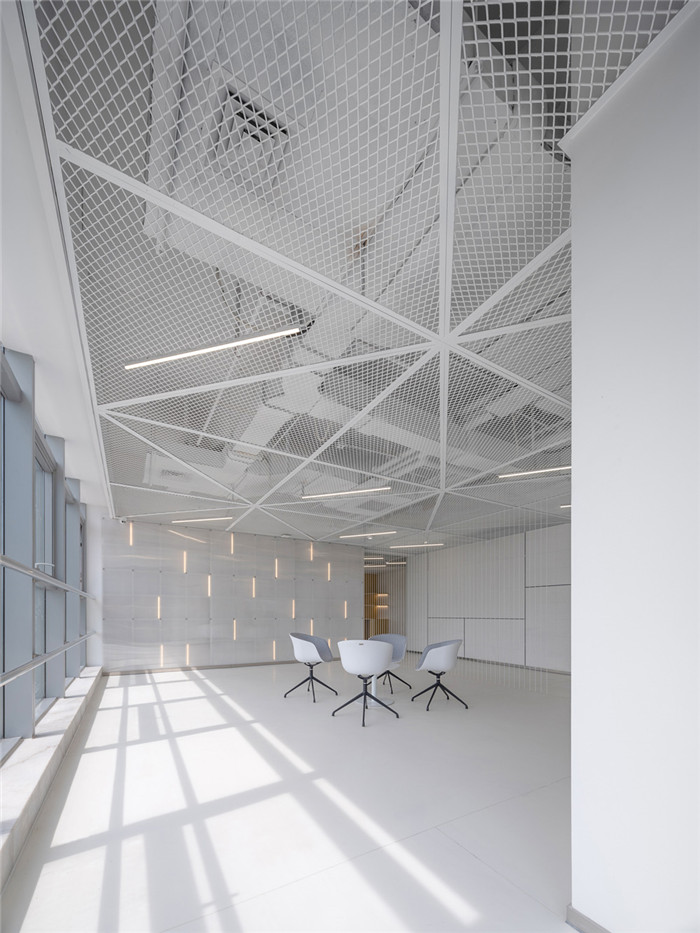 純白木色產(chǎn)業(yè)加速器孵化園區(qū)廠房辦公樓裝修案例 純白木色產(chǎn)業(yè)加速器孵化園區(qū)廠房辦公樓裝修案例