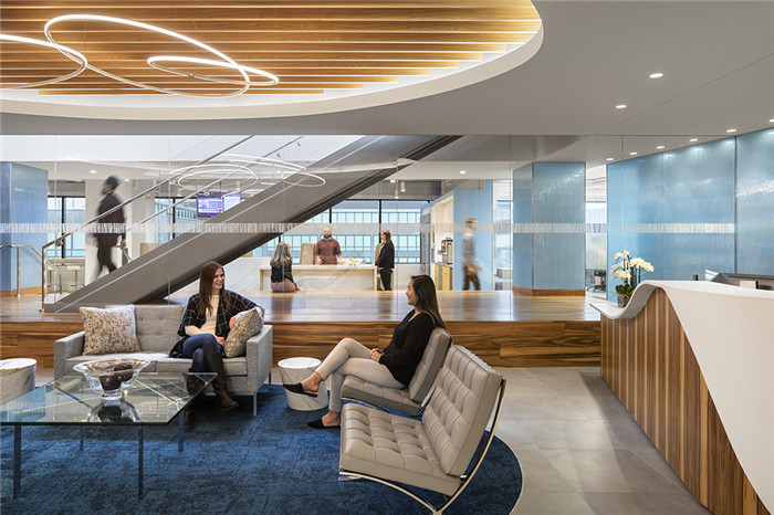 辦公前臺洽談區(qū)裝修-鄭州金融辦公室裝修公司推薦FactSet金融辦公室裝修 辦公前臺洽談區(qū)裝修-鄭州金融辦公室裝修公司推薦FactSet金融辦公室裝修