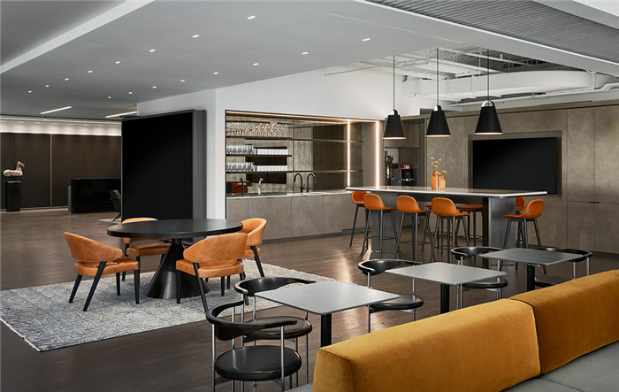 水吧休閑區(qū)裝修設(shè)計(jì)-如藝術(shù)畫廊般高品質(zhì)房地產(chǎn)開發(fā)公司辦公樓裝修方案