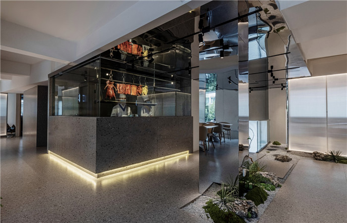 明檔區(qū)裝修設計-餐廳引導吧臺裝修設計-鄭州宏鈺堂分享綠色現(xiàn)代風港式茶餐廳裝修設計方案 明檔區(qū)裝修設計-餐廳引導吧臺裝修設計-鄭州宏鈺堂分享綠色現(xiàn)代風港式茶餐廳裝修設計方案