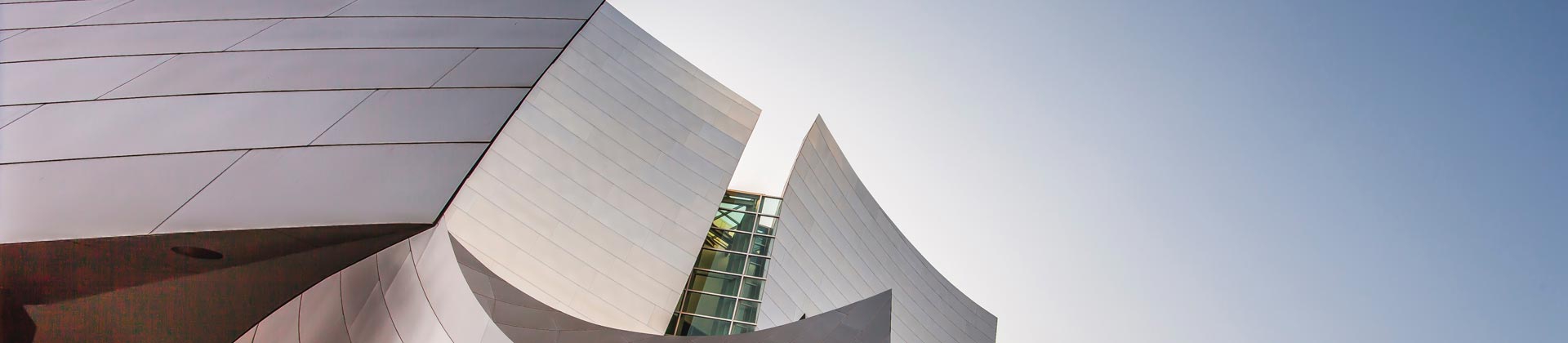 — 把握前沿動(dòng)態(tài)   引領(lǐng)行業(yè)新風(fēng)尚 —